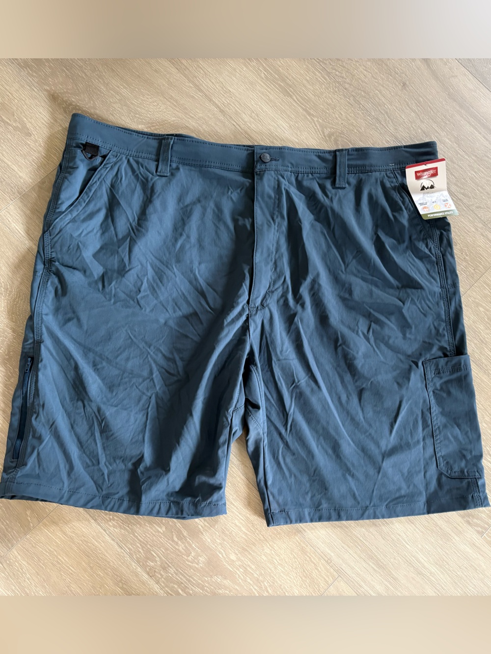 Wrangler Men's Size 48 Performance Utility Shorts UPF 30- Flex Blue/Gray NWT